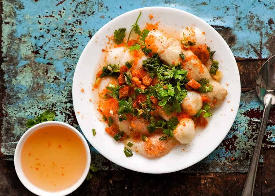 Banh Beo  - 蒸米饭（“UFO”）在越南胡志明市的Ben Thanh Markets